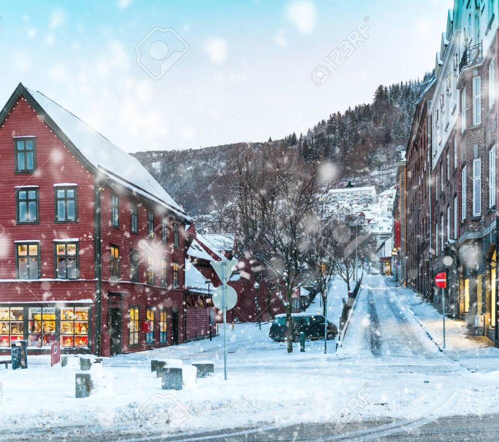 historical part of Bergen BERGEN ZIMĄ (NORWEGIA)