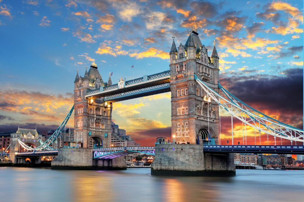 Tower Bridge in London, UK Londyn na weekend (sobota-niedziela)